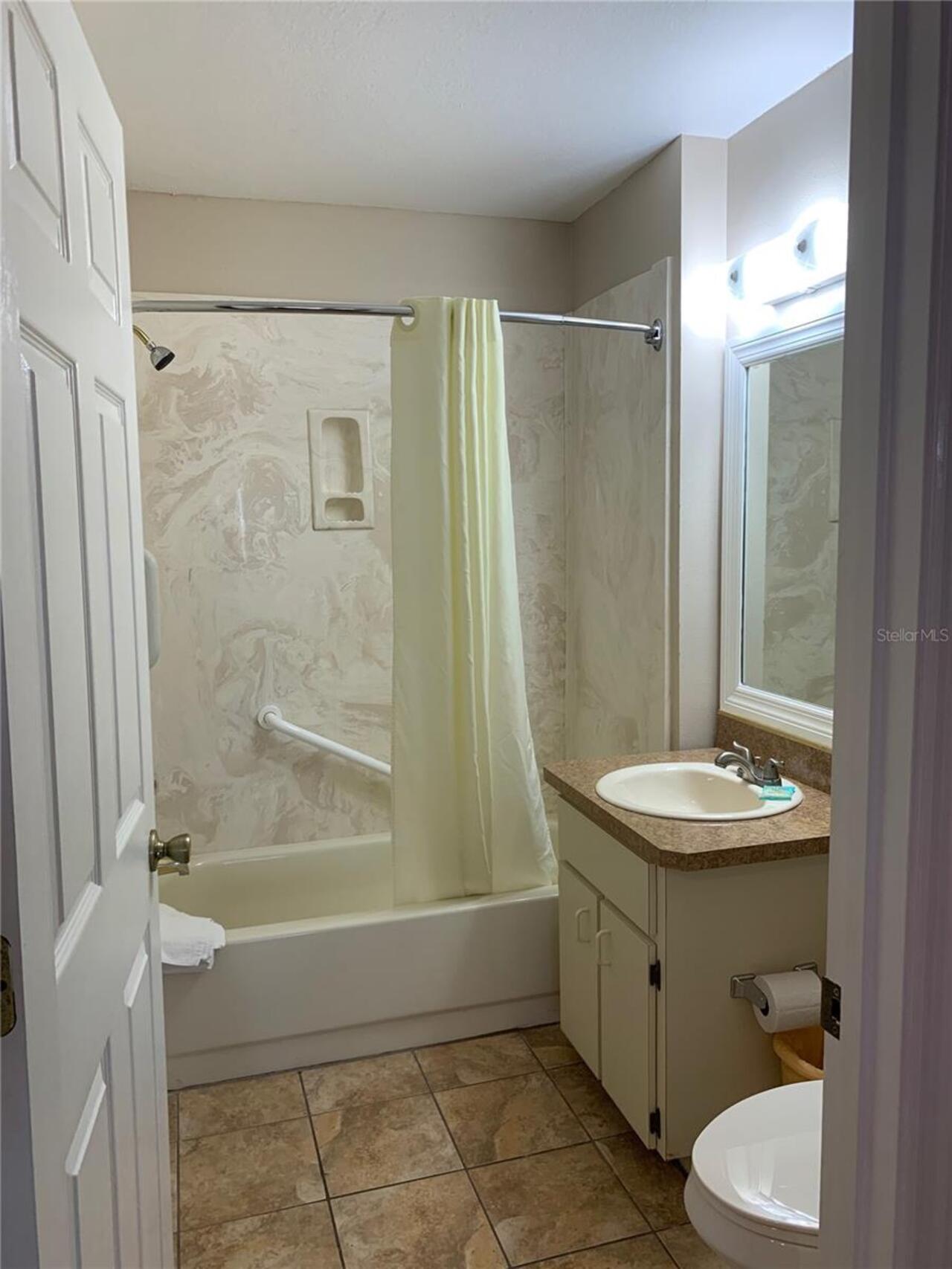 Listing Photo 8