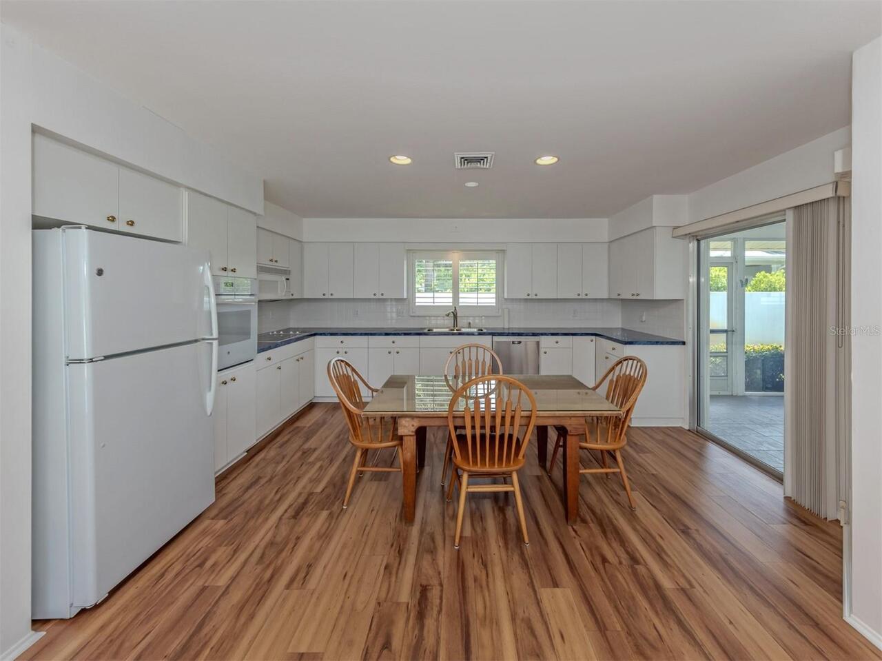 Listing Photo 6