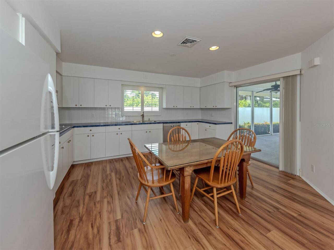 Listing Photo 7