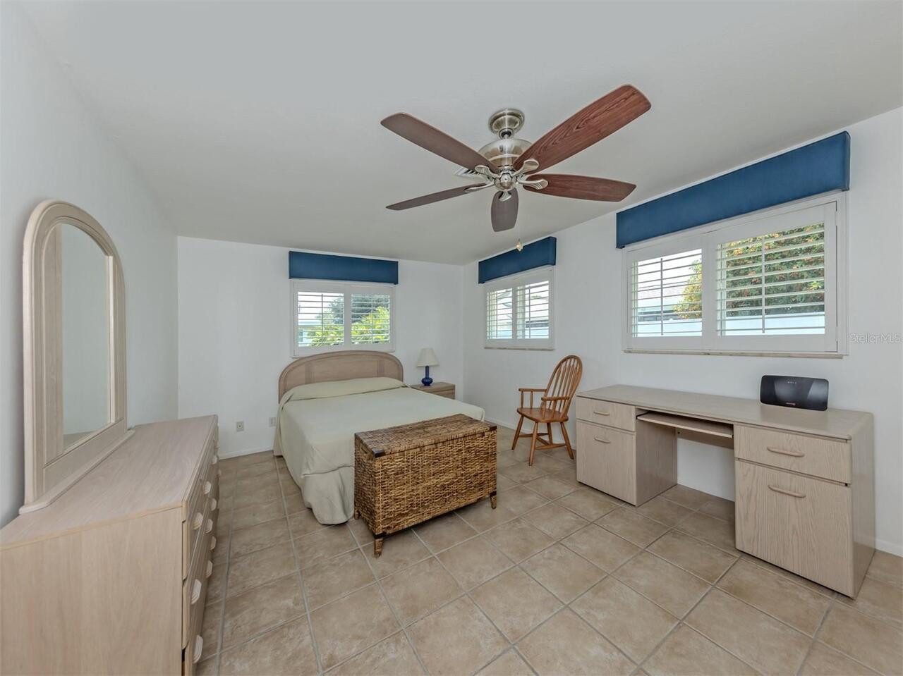 Listing Photo 19