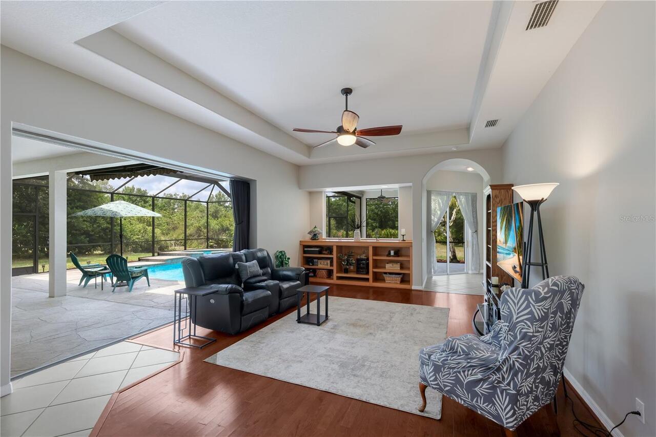 Listing Photo 14