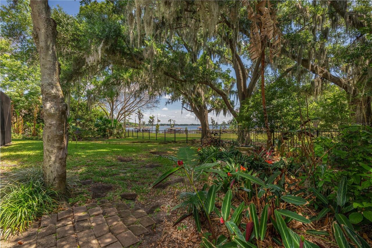 Listing Photo 17