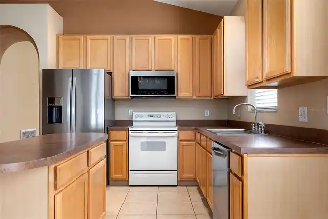Listing Photo 18