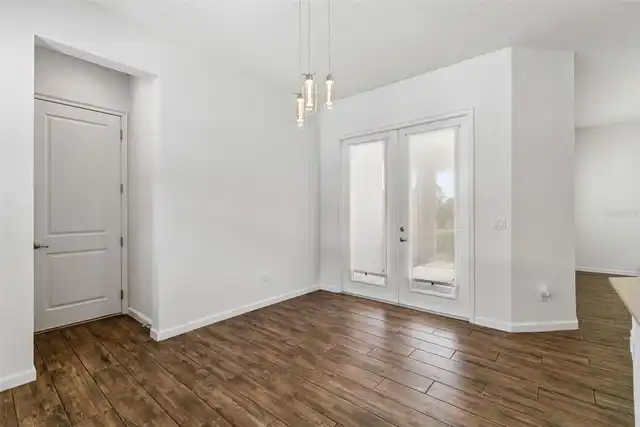 Listing Photo 14