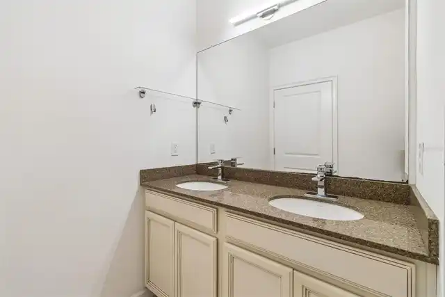 Listing Photo 37