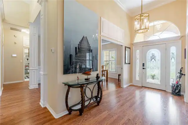 Listing Photo 10