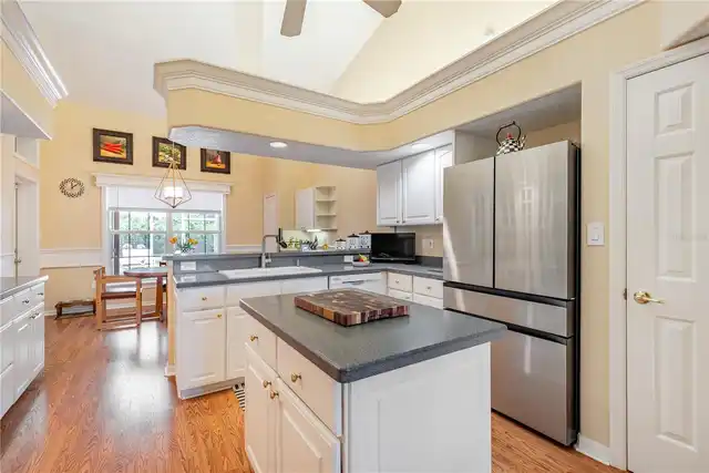 Listing Photo 18