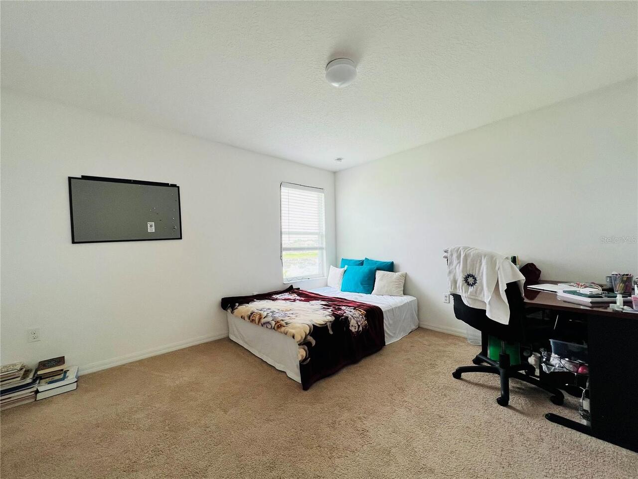 Listing Photo 8