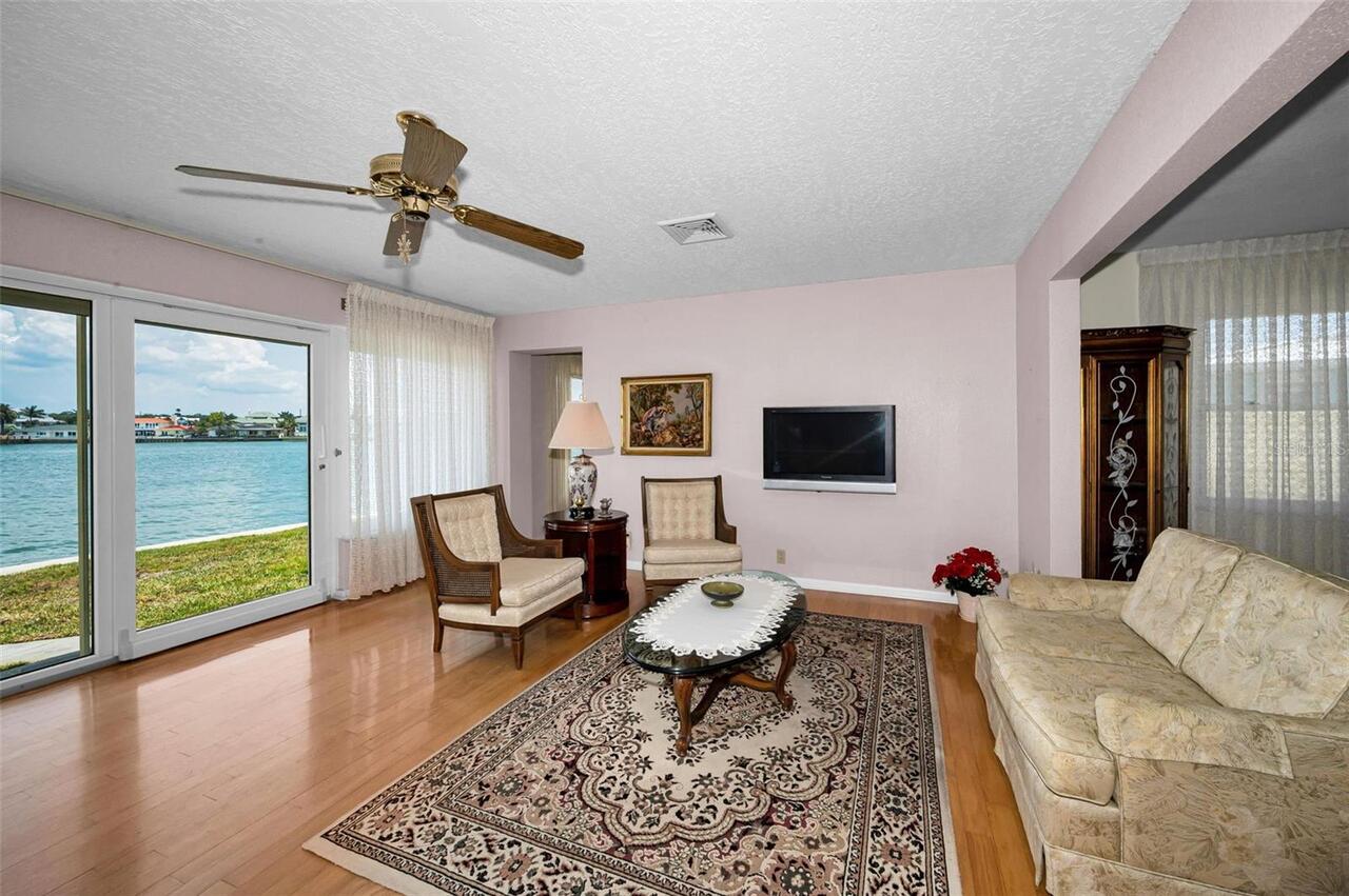 Listing Photo 38