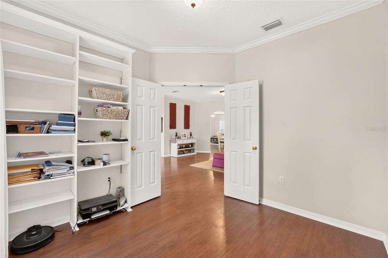 Listing Photo 11