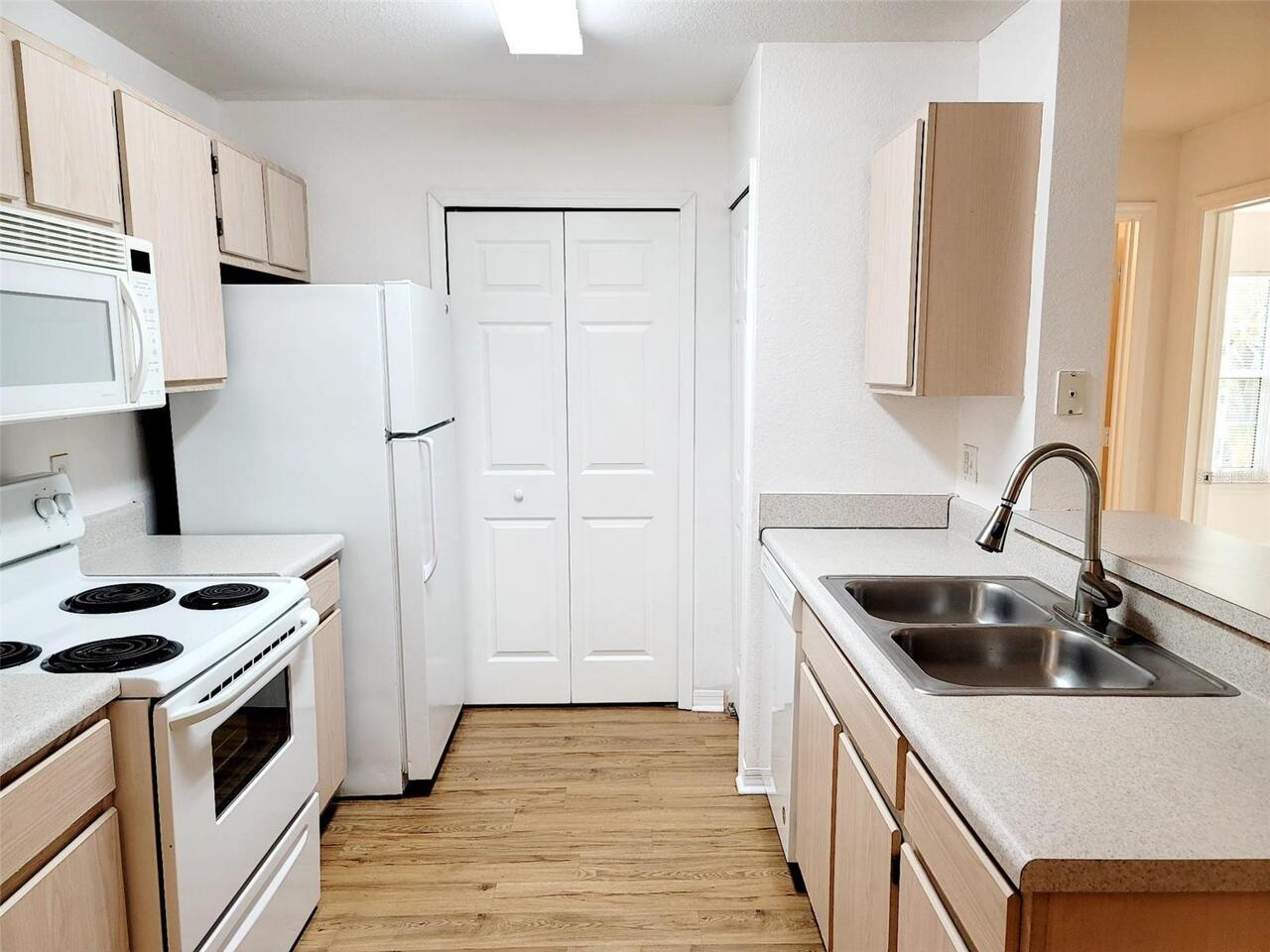 Listing Photo 9