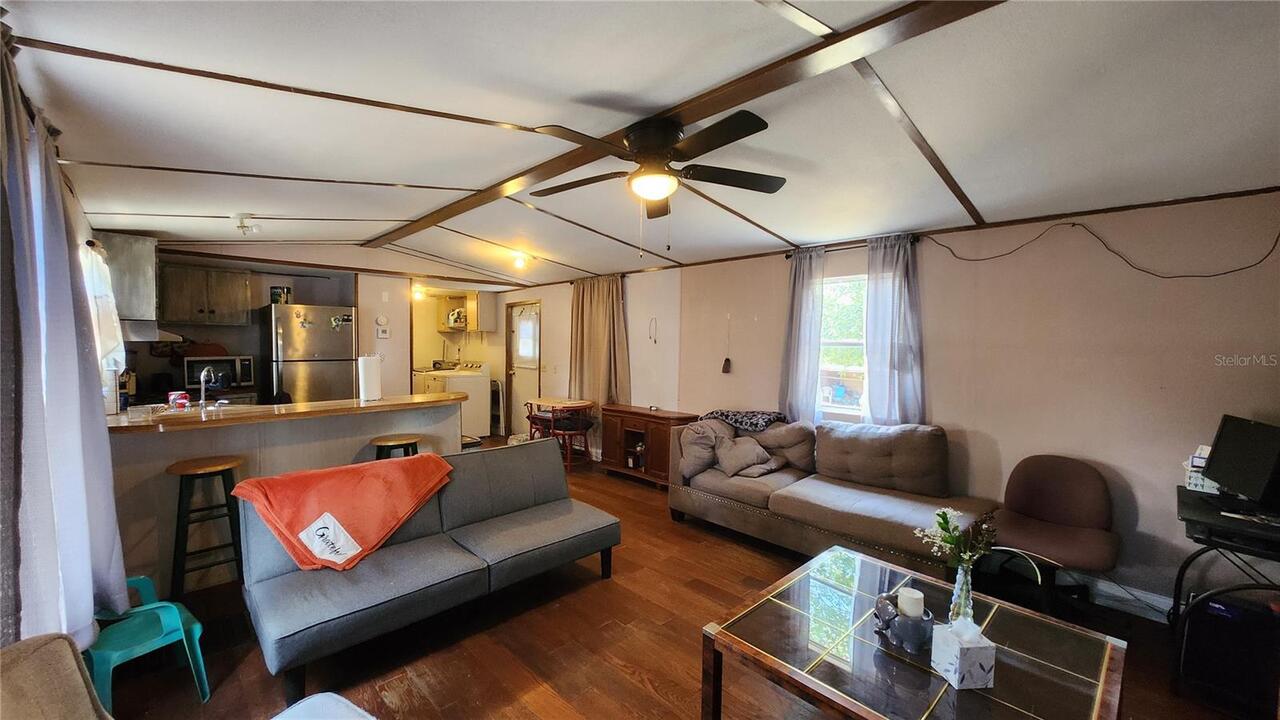 Listing Photo 11