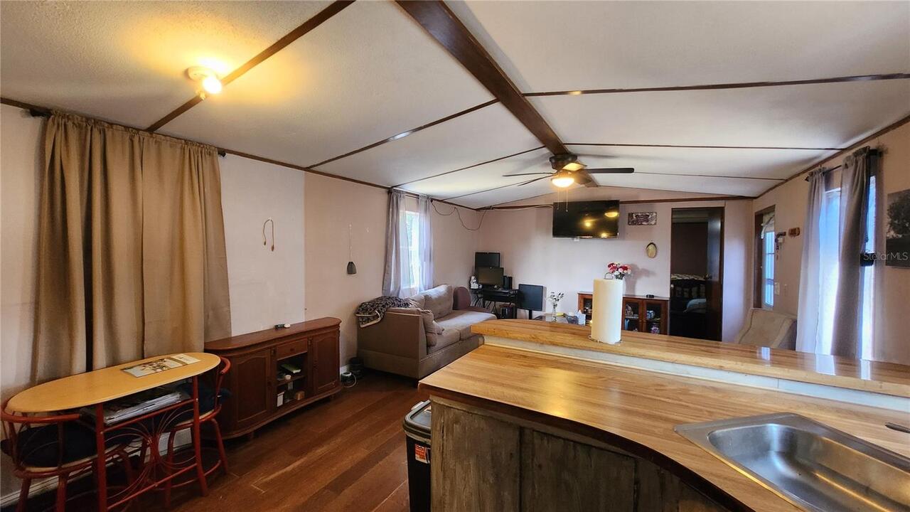 Listing Photo 15