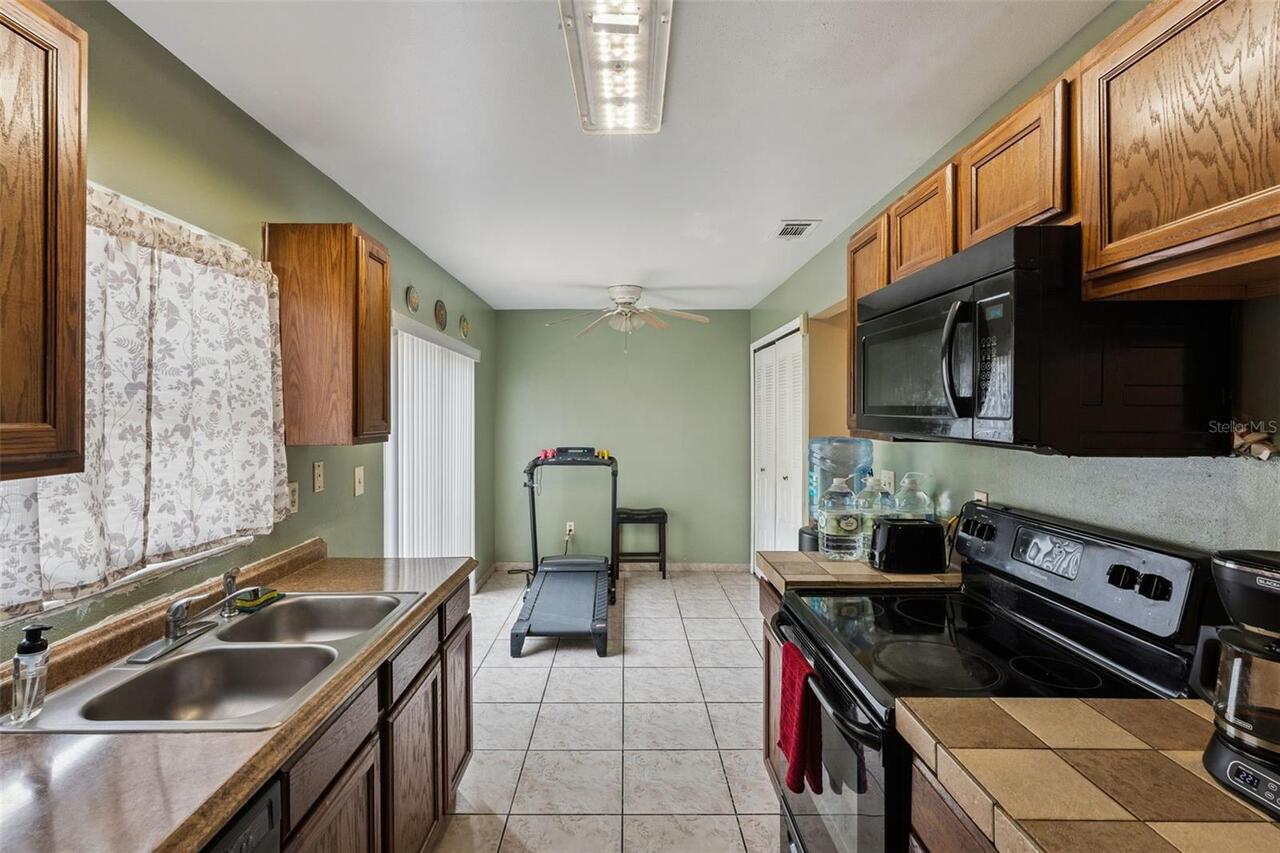 Listing Photo 9