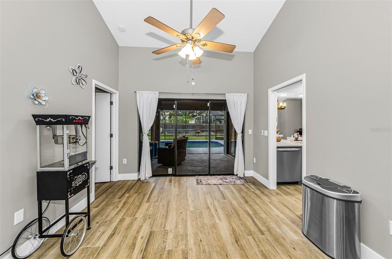 Listing Photo 14