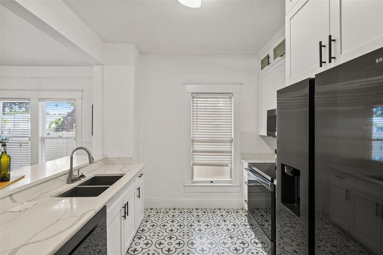 Listing Photo 12