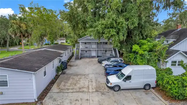 Listing Photo 8