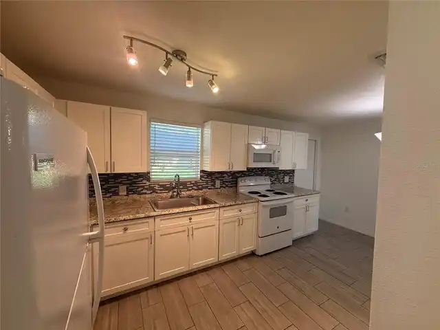 Listing Photo 41