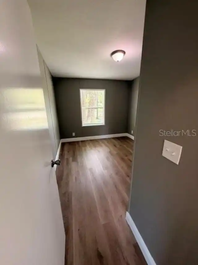 Listing Photo 10