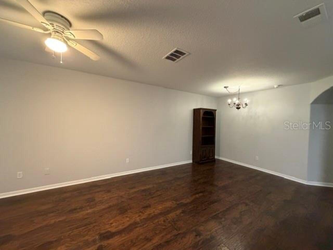 Listing Photo 6