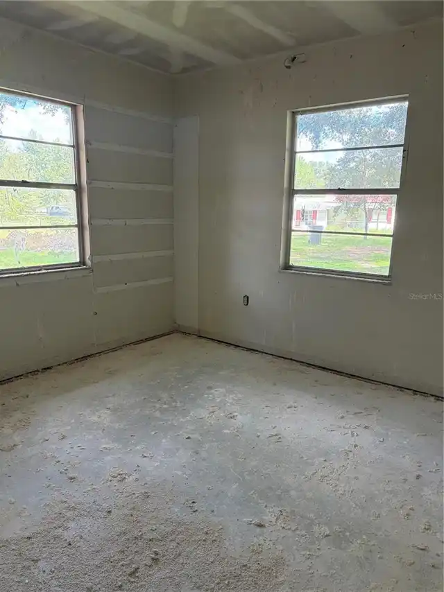 Listing Photo 10