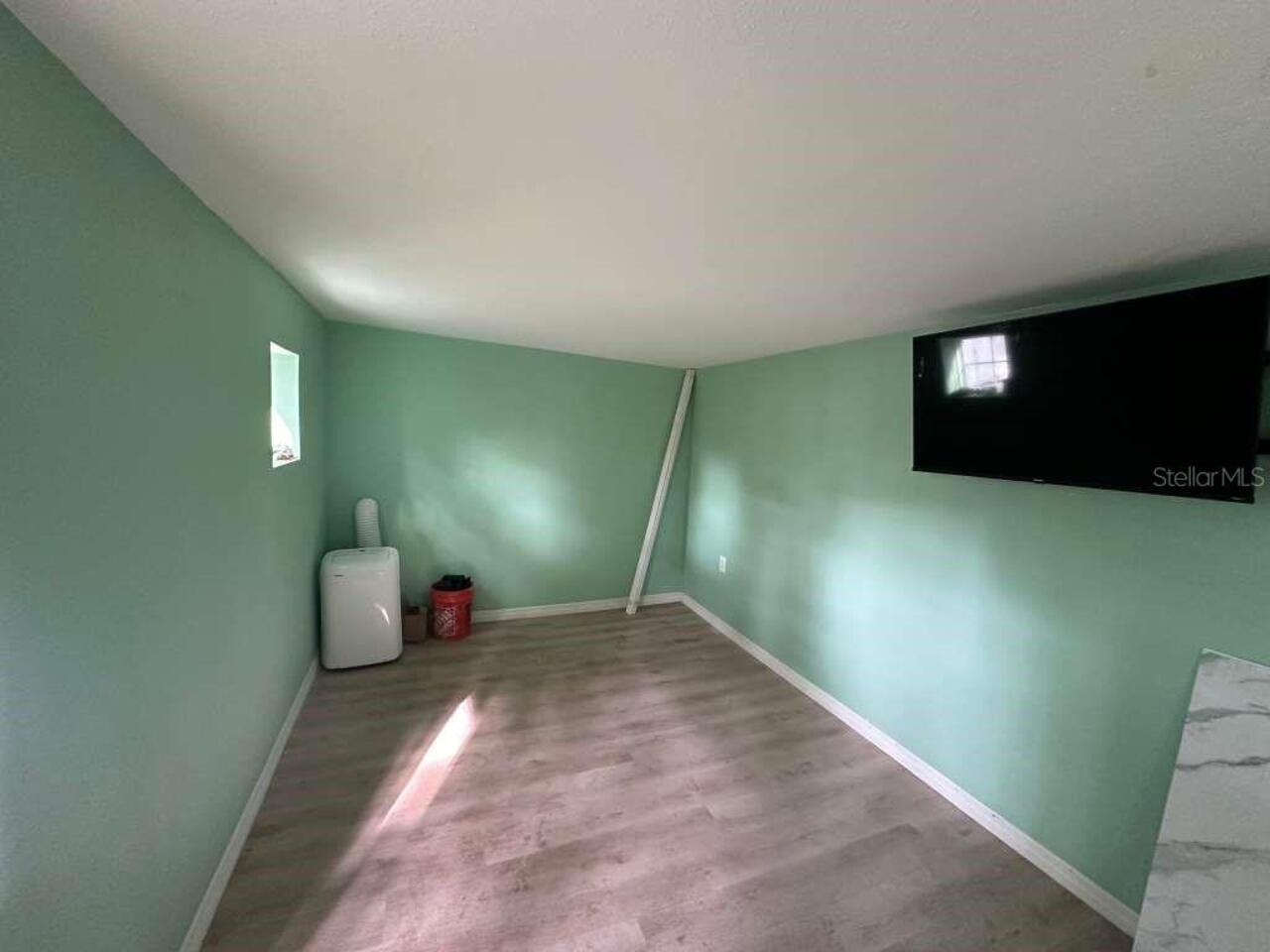 Listing Photo 33