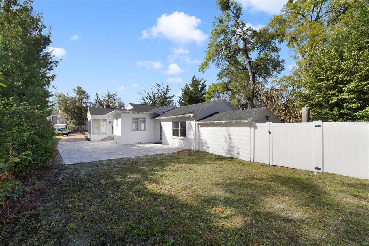 Listing Photo 8
