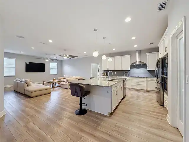 Listing Photo 16
