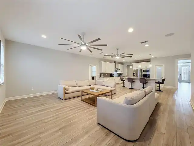 Listing Photo 23