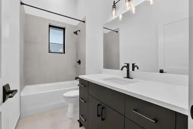 Listing Photo 18