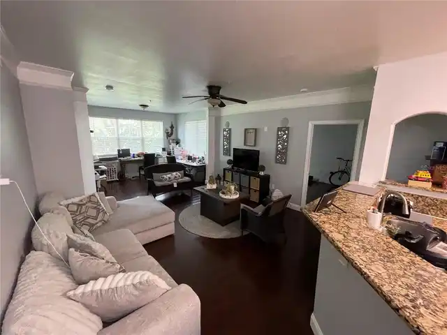 Listing Photo 6
