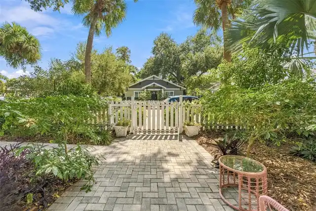 Listing Photo 6