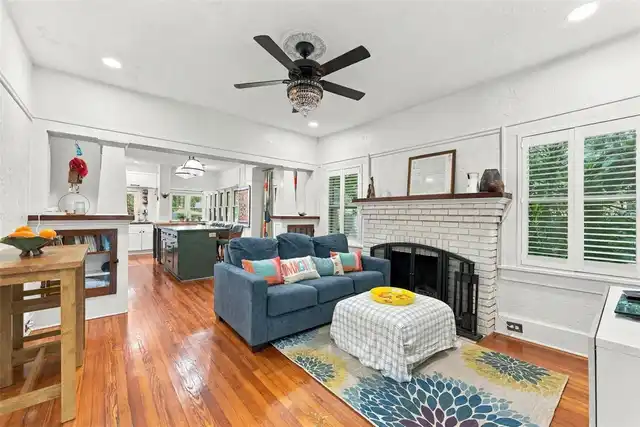 Listing Photo 8