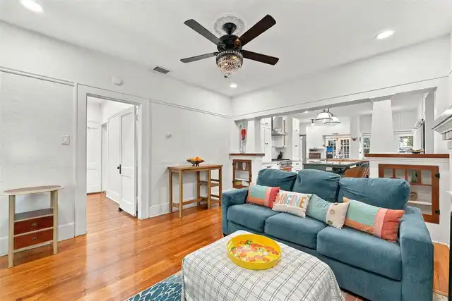 Listing Photo 9