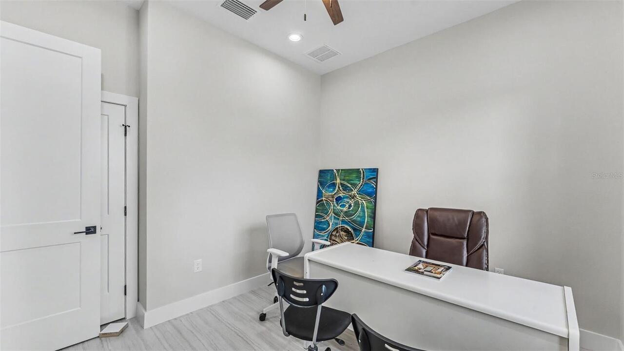 Listing Photo 9