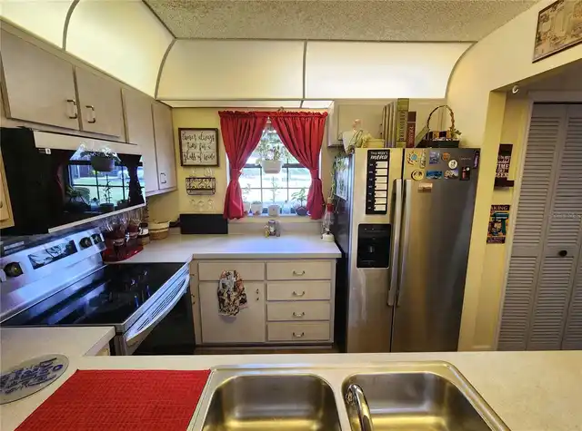 Listing Photo 7