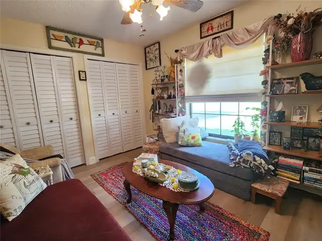 Listing Photo 14