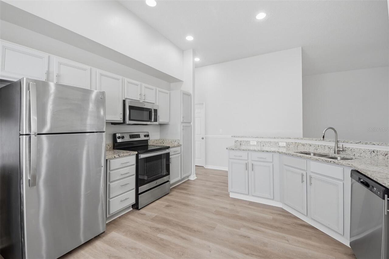 Listing Photo 10