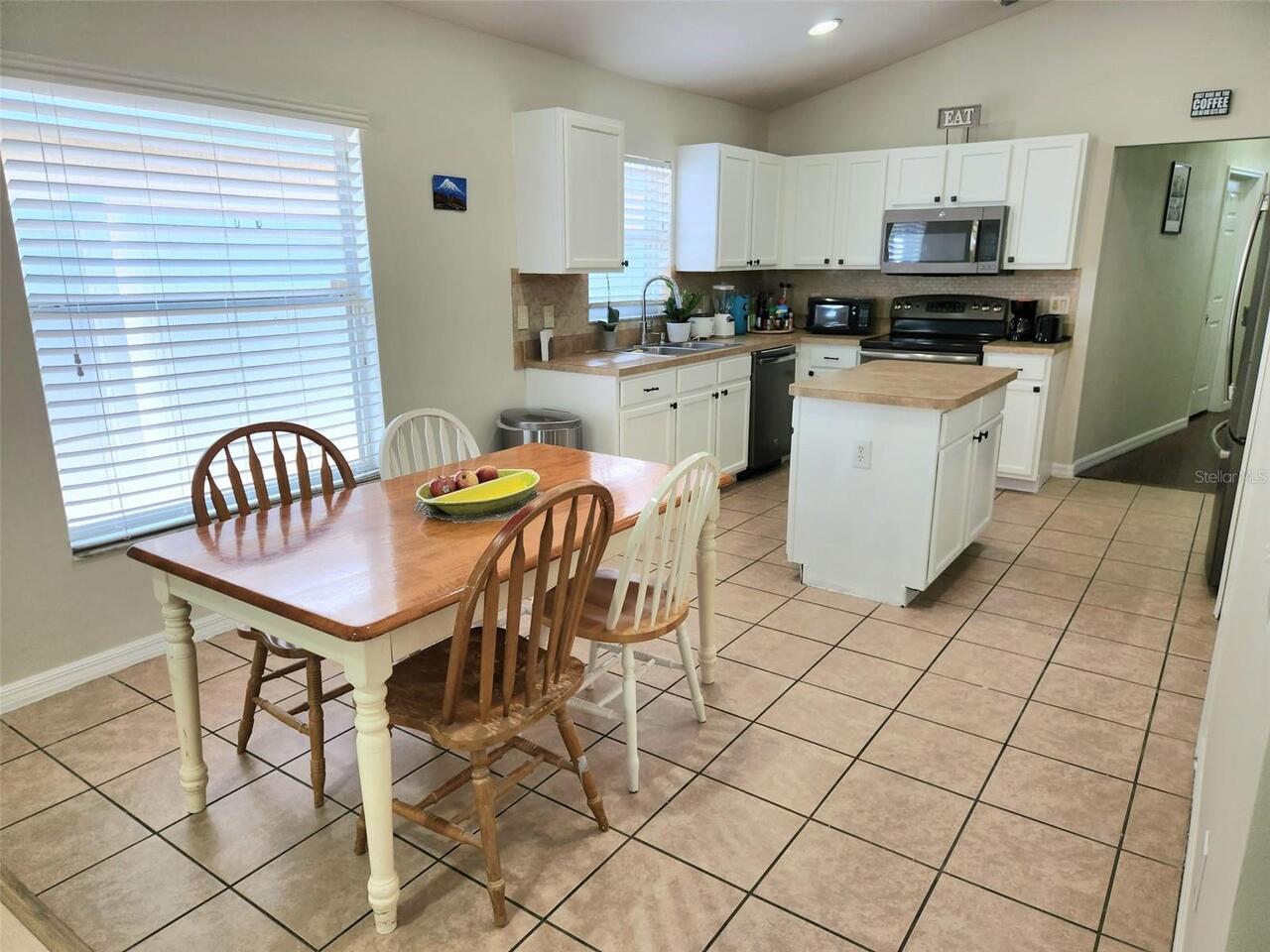 Listing Photo 14