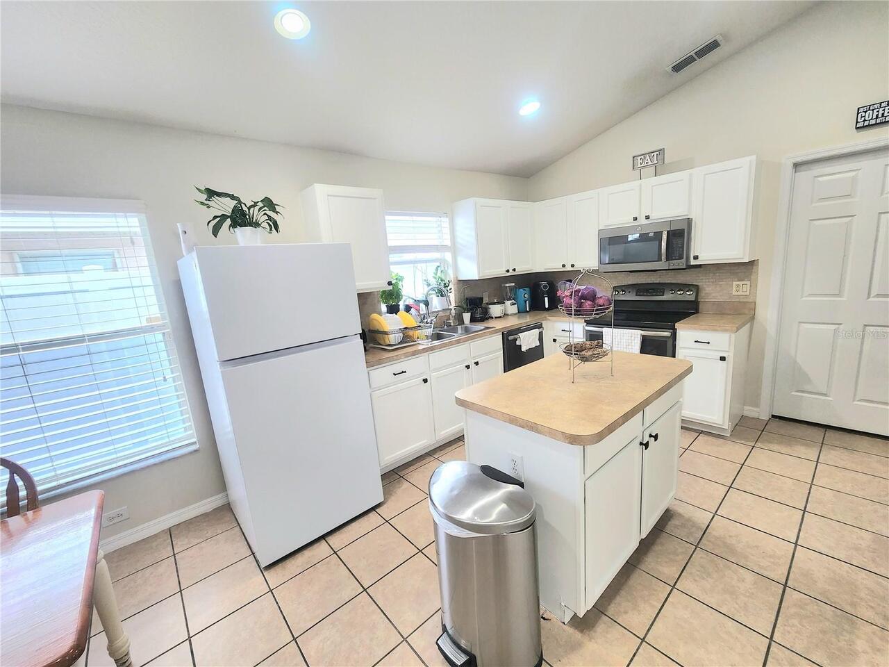 Listing Photo 17