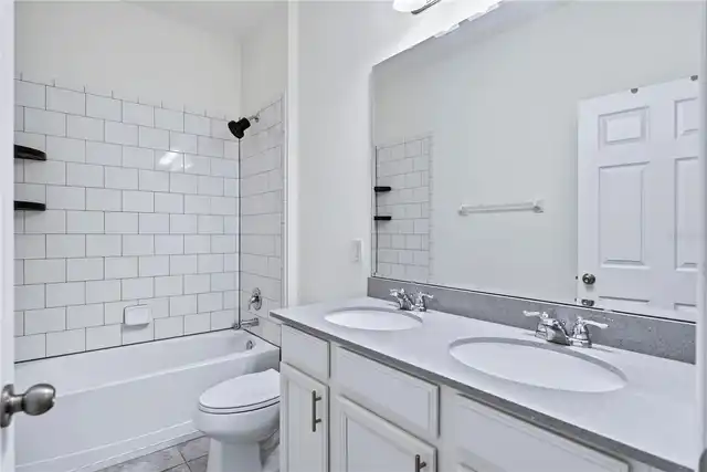 Listing Photo 8