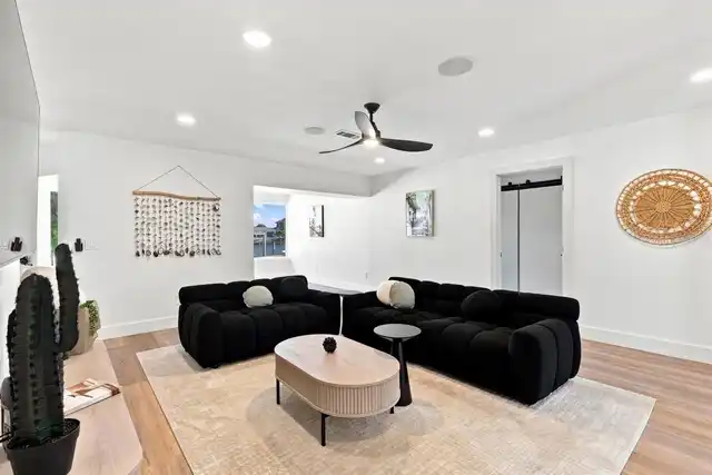 Listing Photo 17