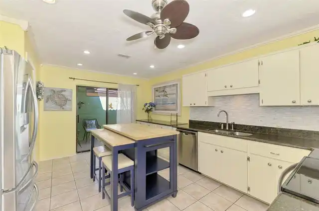 Listing Photo 18