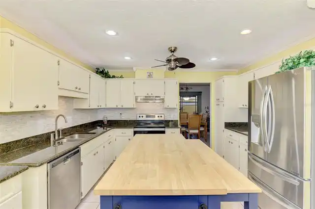 Listing Photo 20
