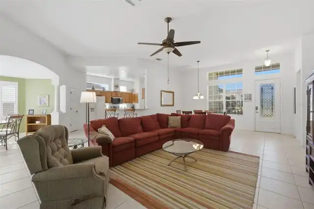 Listing Photo 8