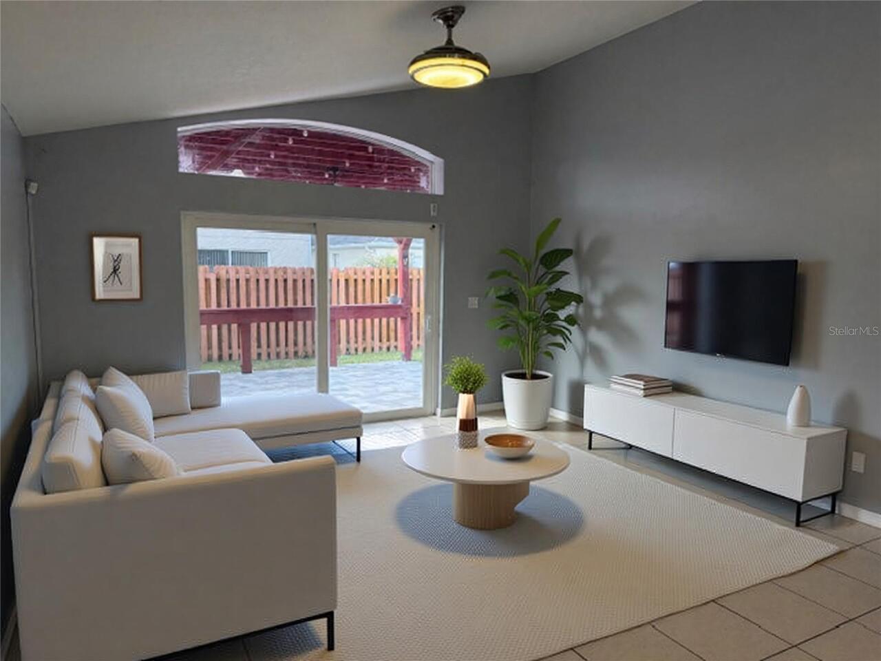 Listing Photo 12