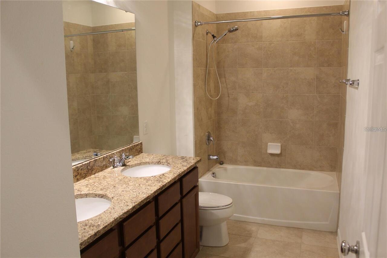 Listing Photo 12