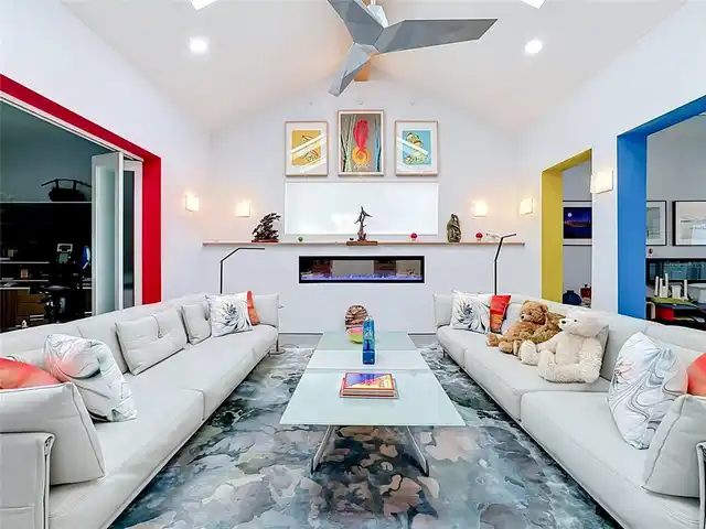 Listing Photo 8