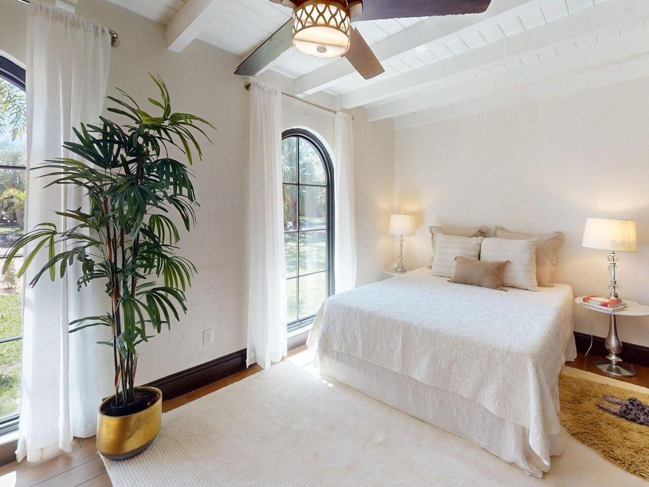 Listing Photo 18