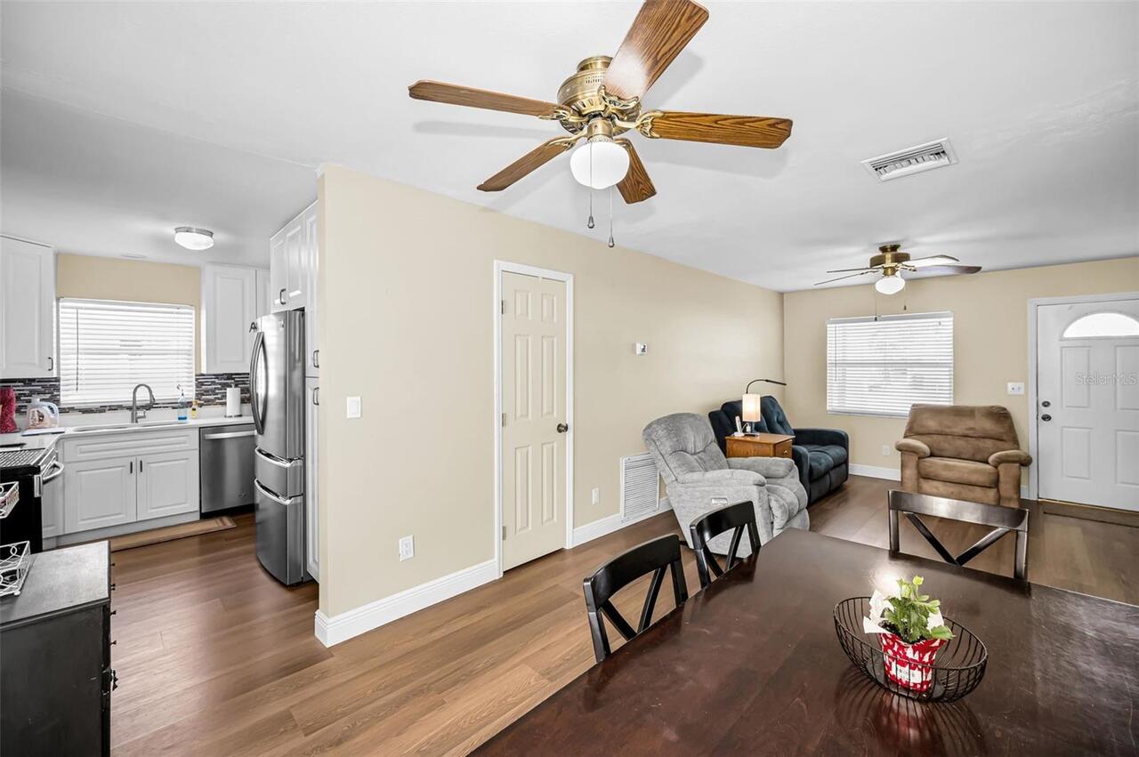 Listing Photo 11